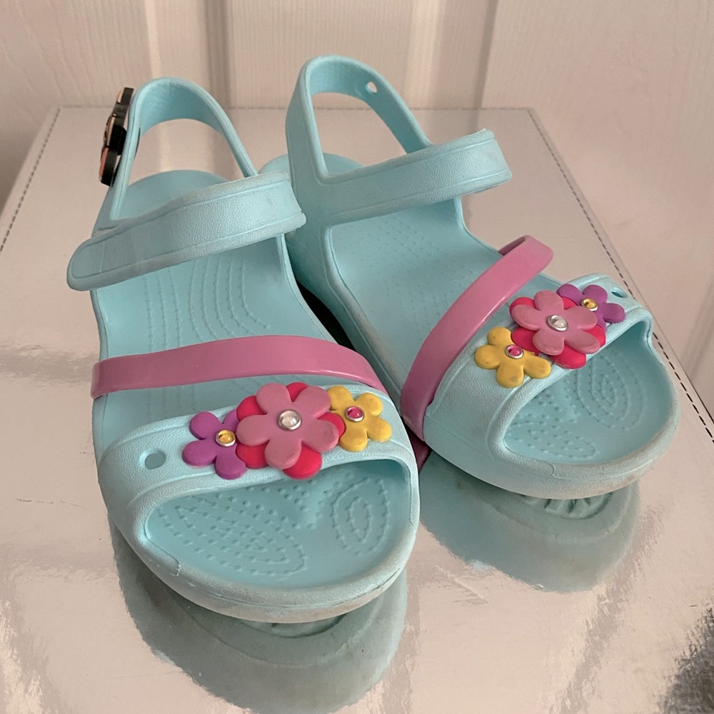 Crocs Girl’s Toddler Sandals Size 11